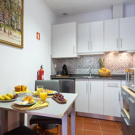 Host Wise - Stylish Adorable Flat In Gaia Apartman *